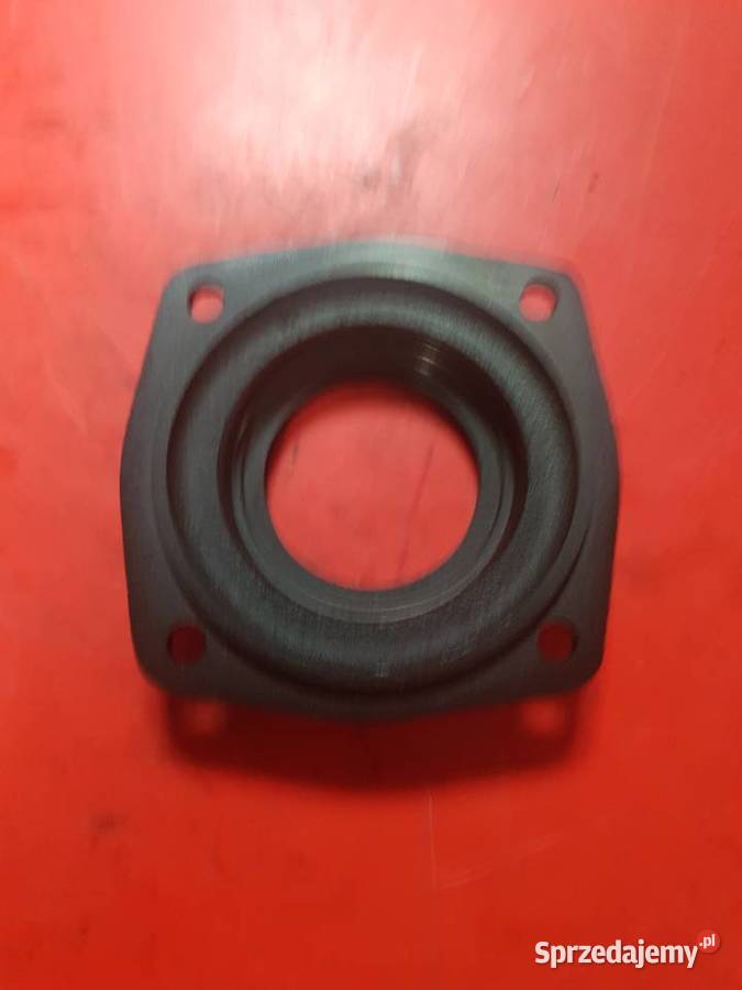 702407028 Pokrywa tylnej półosi MTZ PRONAR Sulechów