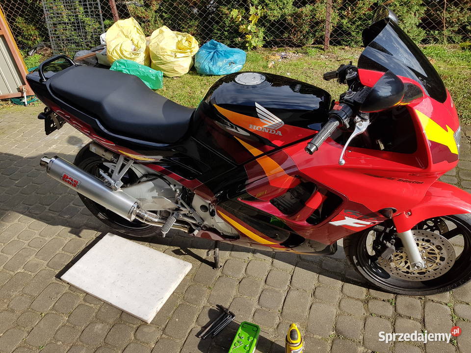Świetna Honda CBR600F 1996 czarny Inowrocław