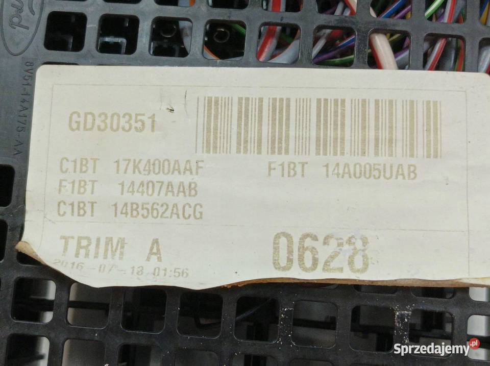 SKRZYNKA BEZPIECZNIKÓW F1BT14A005UAB Ford Fiesta Skrzynki bezpieczników