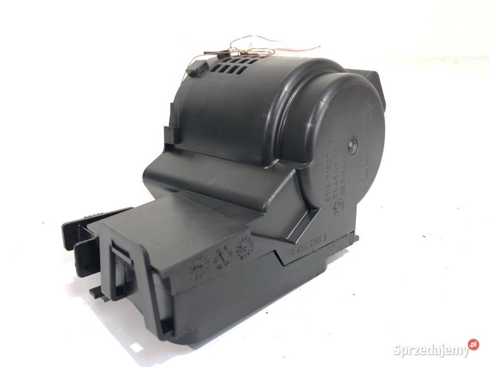 UCHWYT NA NAPOJE BMW E90 7153713 0412