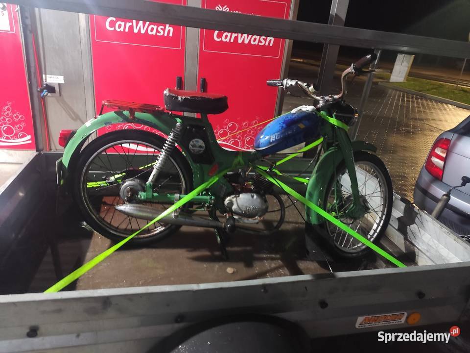 Rama Komar z dokumentami Komar Przeworsk