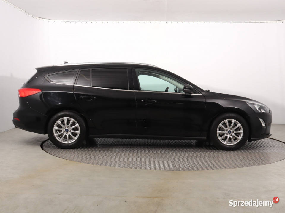 Ford Focus 15 TDCi relingi dachowe