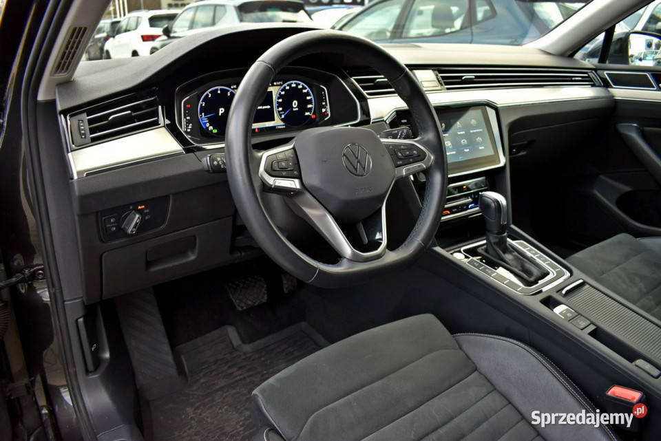 Volkswagen Passat Bezwypadkowy Salon Polska Łódź