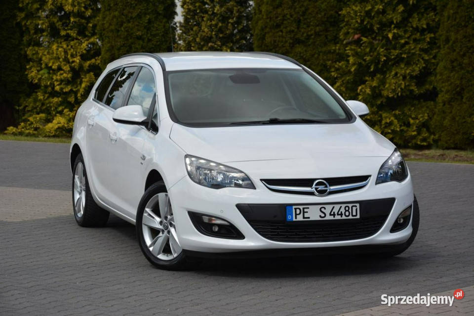 Opel Astra 14T140 Lift Ledy Duża Navi półskóry Ostrów Mazowiecka sprzedam