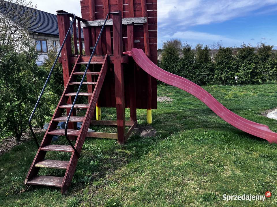 Trampolina zjeżdżalnia ścianka wspinaczkowa