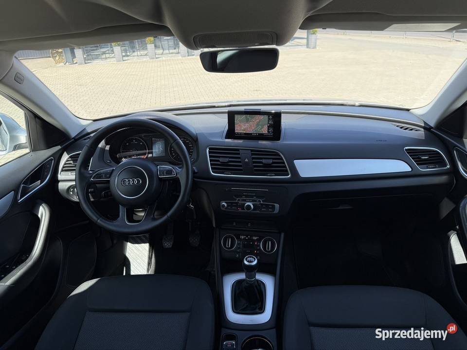 Audi q3 radio Samochody osobowe Myślenice