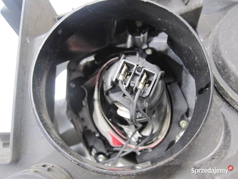 ALFA ROMEO MITO 10r lampa prawa przód 89101865 osobowe Motoryzacja Kielce