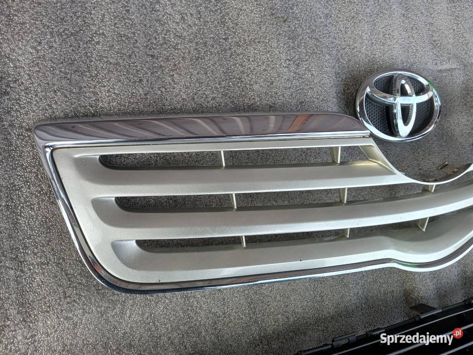 Toyota Avensis Lift atrapa kratka logo zderzaka Bukownica