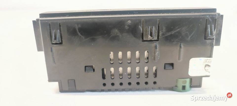 VW TIGUAN II PORT GNIAZDO USB 5NA035736 Rozdzielacze gniazda zapalniczki