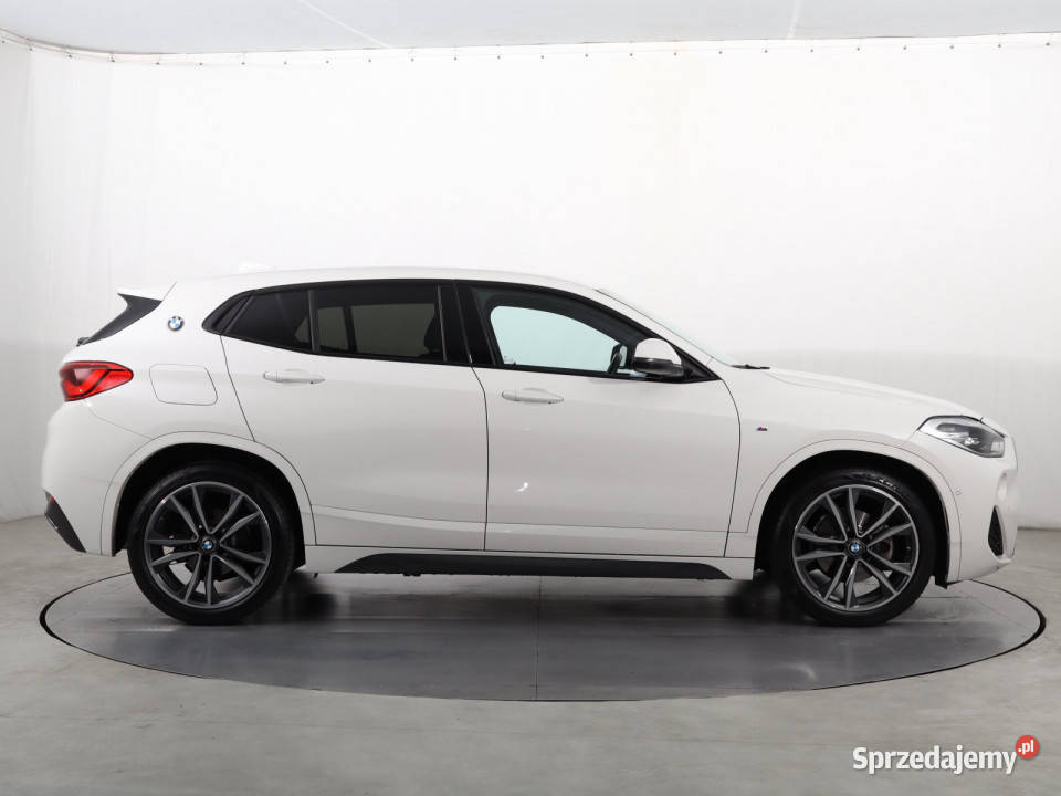 BMW X2 sDrive18i światła przeciwmgielne Katowice