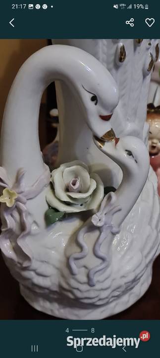 Porcelanowy wazon łabądki Porcelana i szkło Porcelana i szkło