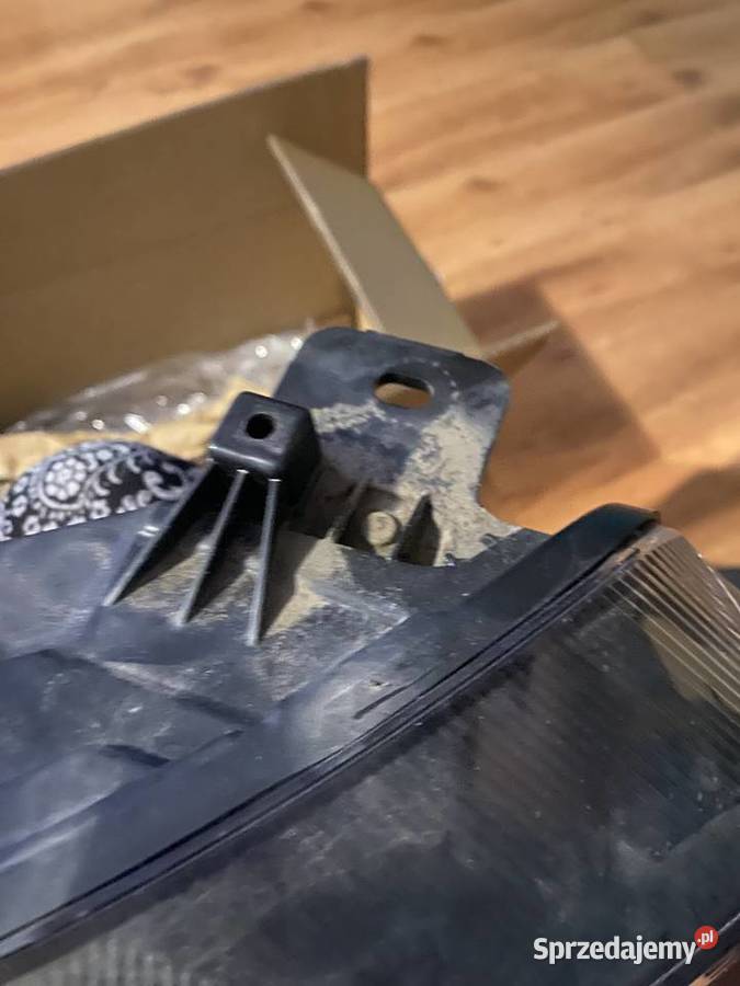 Lampa ford focus mk4 lift kompletna w ładnym Nowa Sól