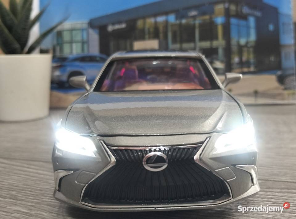 Sprzedam nowy model Lexus Es 300h w skali 1 24 Modelarstwo Kutno