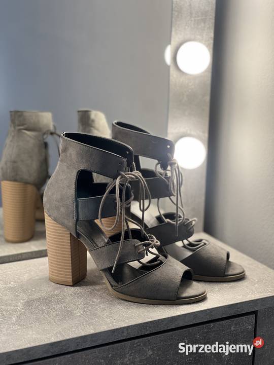 Buty szpilki na obcasie klocku na wiązanie szare Atmosphere podkarpackie sprzedam