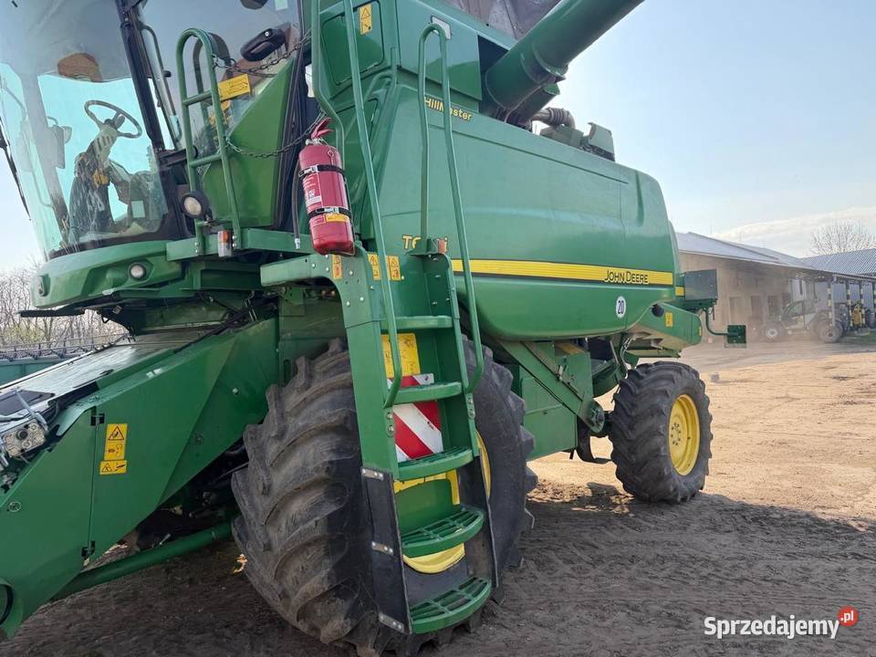 Kombajn zbożowy John Deere T660i 27001700mth Zbożowe