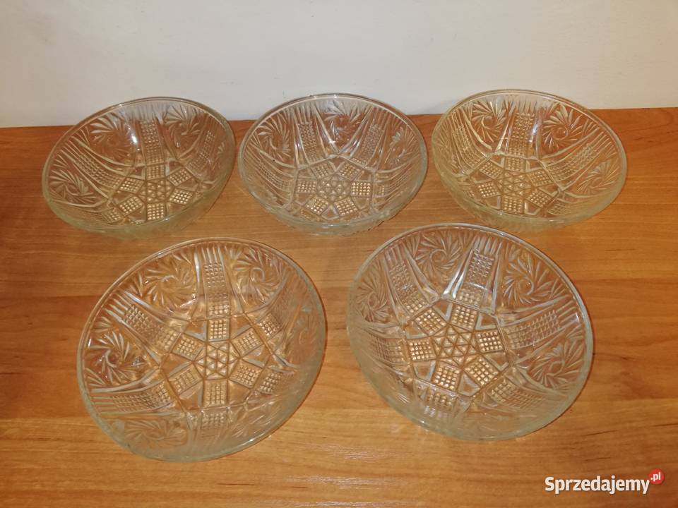 Salaterki PRL Rozety Szkło Ząbkowice lata 70te