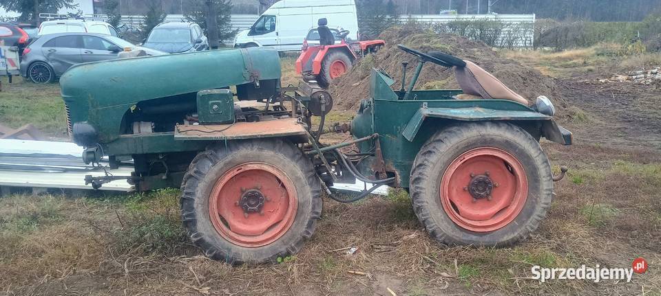 Traktorek 4x4 es Papaj ciapek Turek