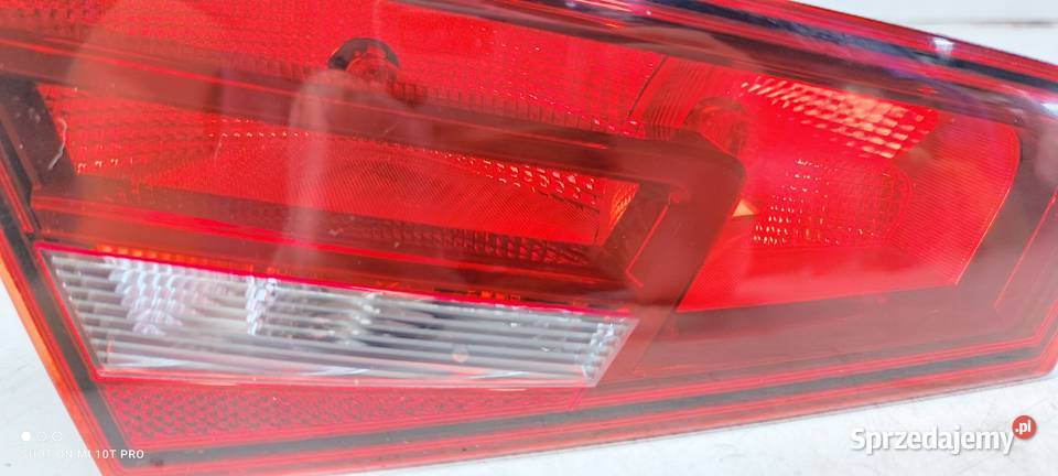 LAMPA LEWY TYŁ W KLAPĘ AUDI A3 8V 3D 8V3945093