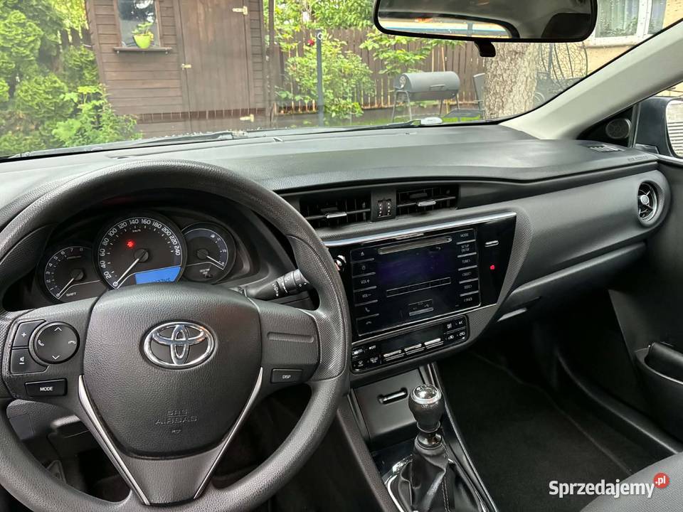 Samochód Toyota Auris Pomiechówek