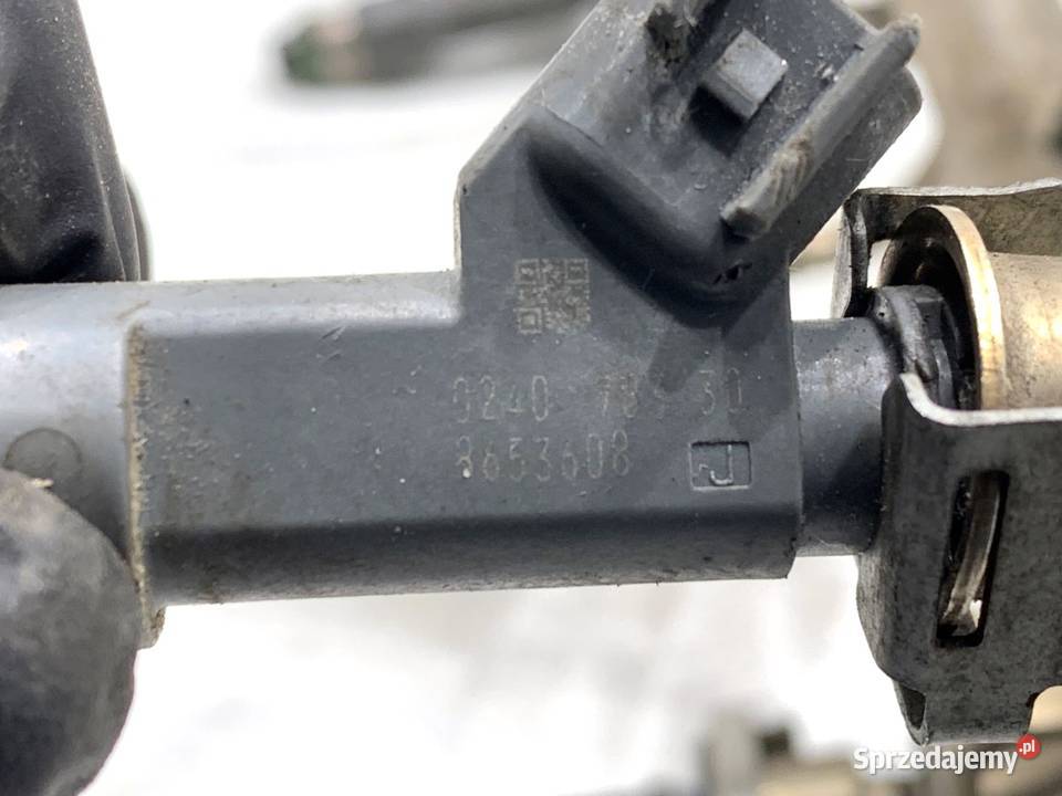 LISTWA WTRYSKOWA Z WTRYSKAMI VOLVO S80 II