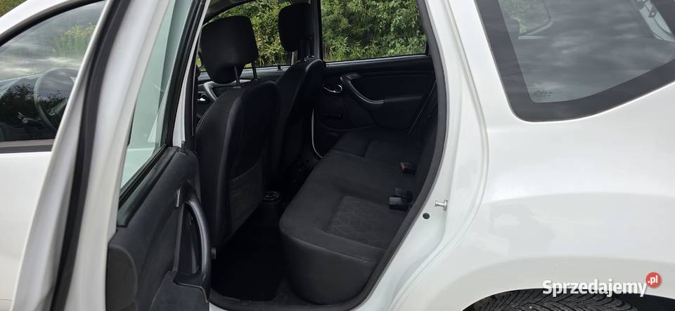 Navigacja Grzane fotele Bluetooth Czujniki benzyna Andrespol