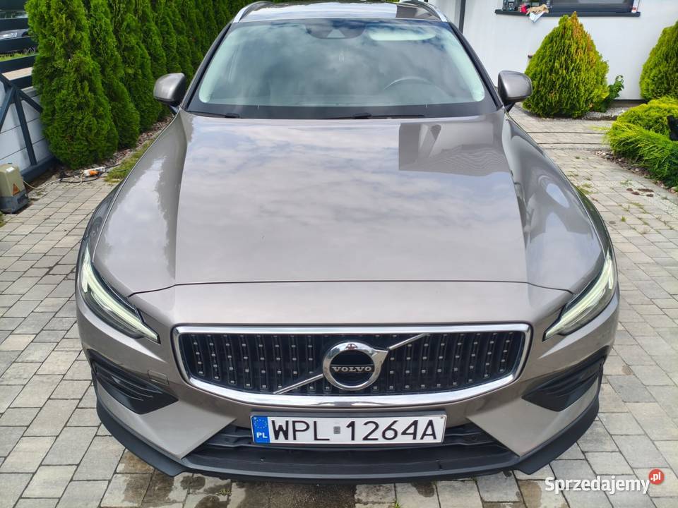 V 60 CROSS COUNTRY AVD 4X4 SERWIS automatyczna sprzedam