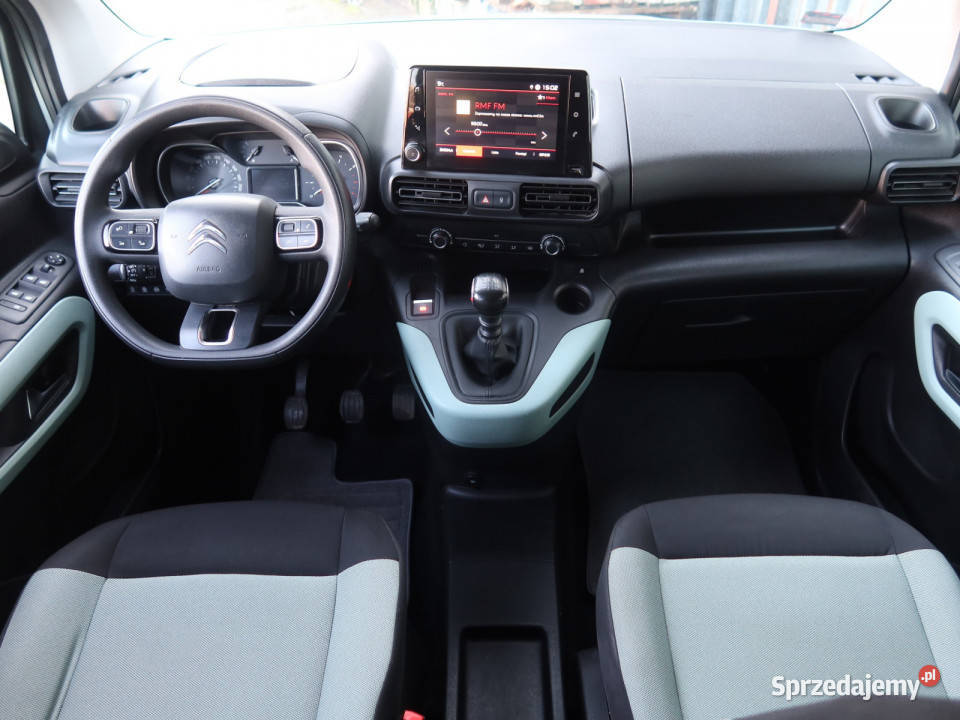 Citroen Berlingo 12 PureTech manualna Katowice sprzedam