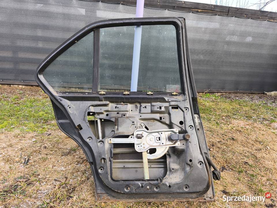 DRZWI LEWE TYŁ TYLNE BMW E34 SEDAN podlaskie Siemianówka sprzedam
