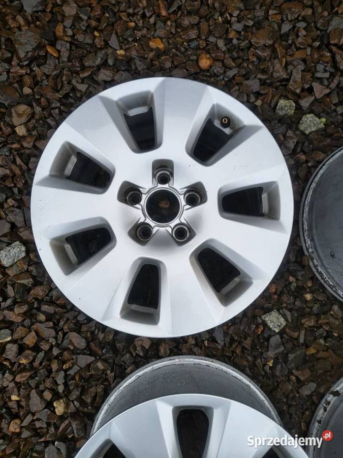 Felgi aluminiowe audi 16 Biała