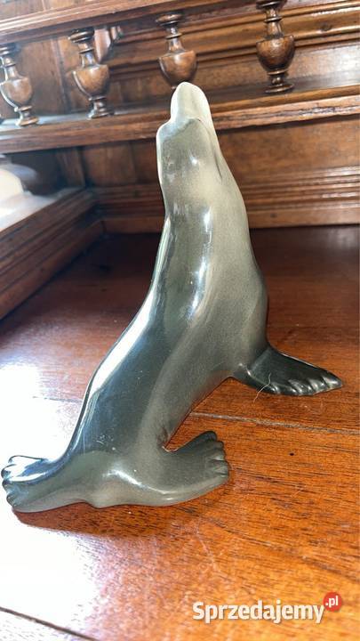Foka figurka z Fabryki Łomonosowa est 1744