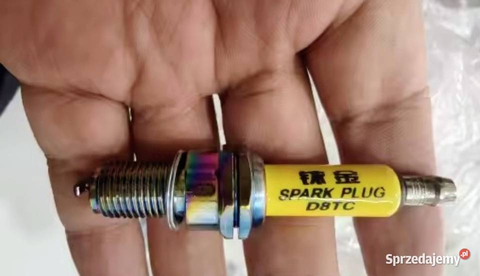 Świeca zapłonowa irydowa D8TC Świece Sztum