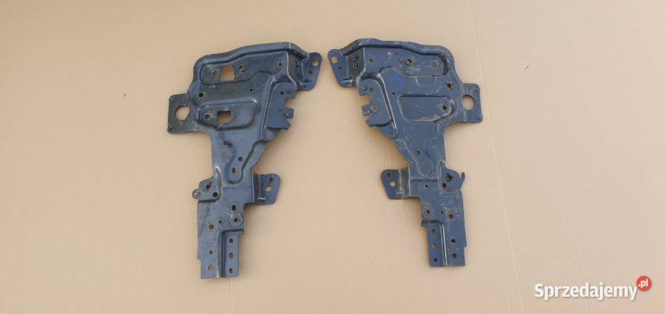 VOLVO FH4 WSPORNIK REFLEKTORA LAMPY Karoseria Części samochodowe Bieleń