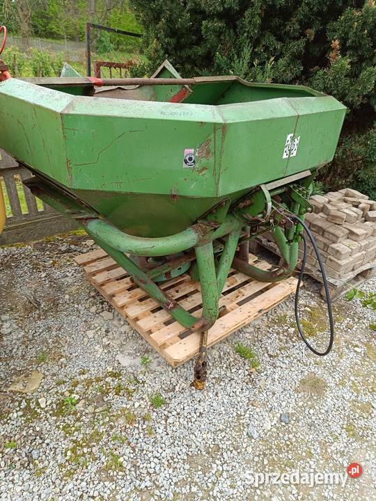 Rozsiewacz do nawozów Amazone ZAE Variant 1000l Kraśnik