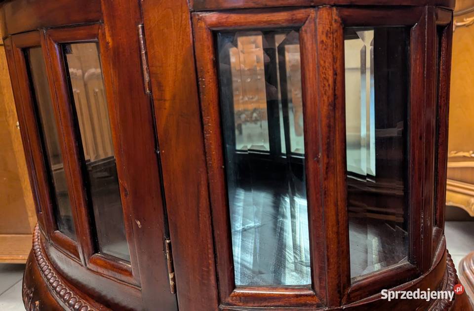 ładny barek z fazowanymi szybkamility śląskie Dąbrowa Górnicza