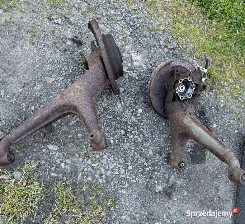 Wahacz piasta tył prawa lewa BMW e24 628 cs2 83 Wahacze Mszana