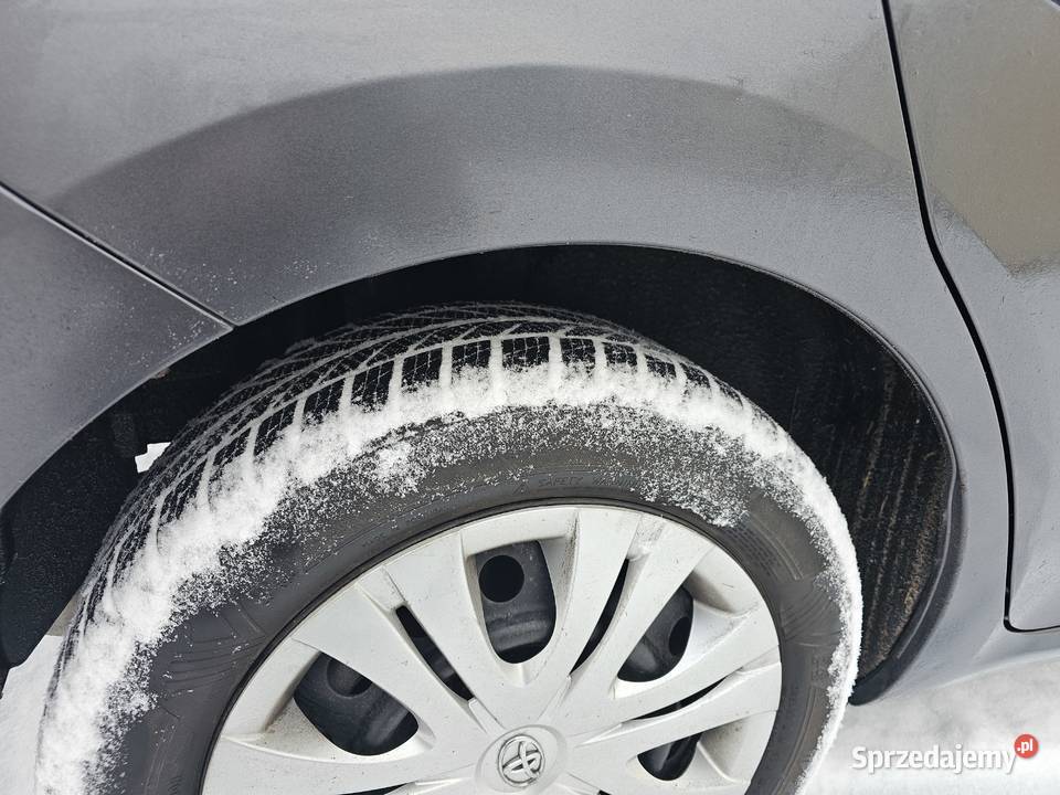 Toyota auris 16 benzyna nieuszkodzony Radzyń Podlaski