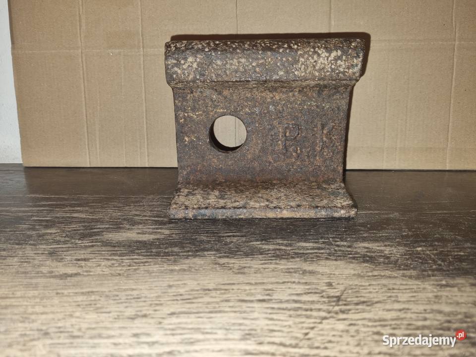 Kowadło szyna PKP z okresu PRL