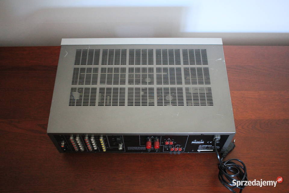 Amplituner Yamaha HTR5630RDS Góra