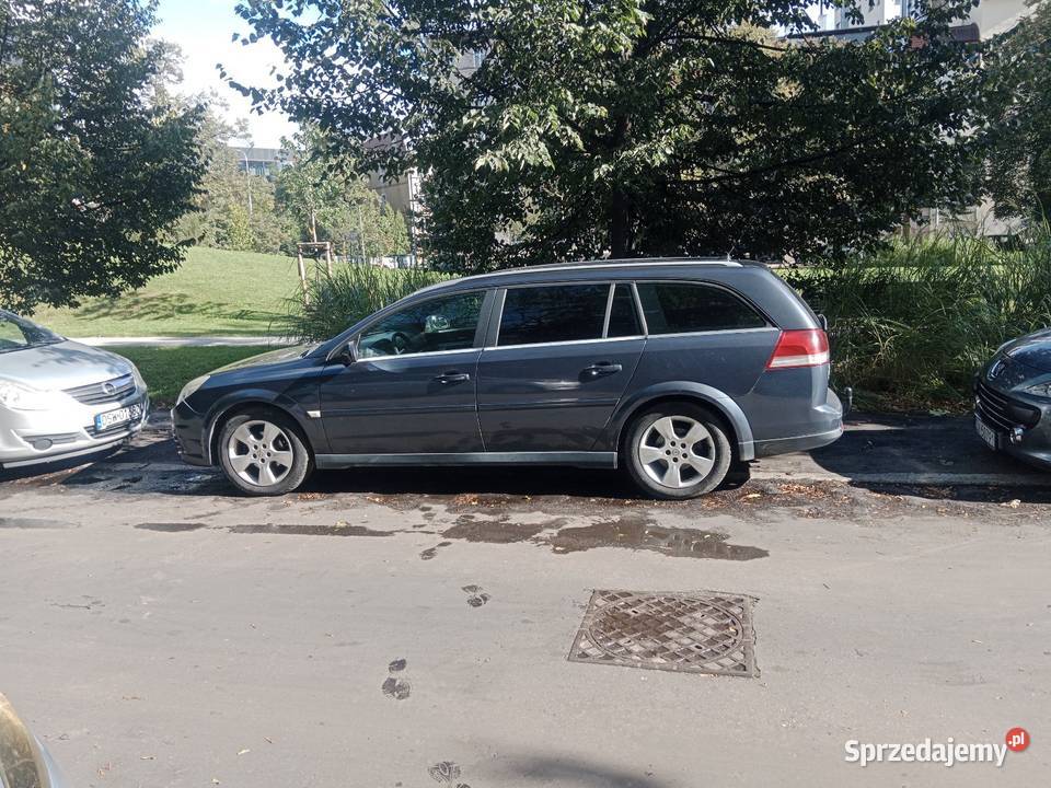 Opel Vectra kombi 19cdtiklima2007r wielofunkcyjna kierownica Wrocław