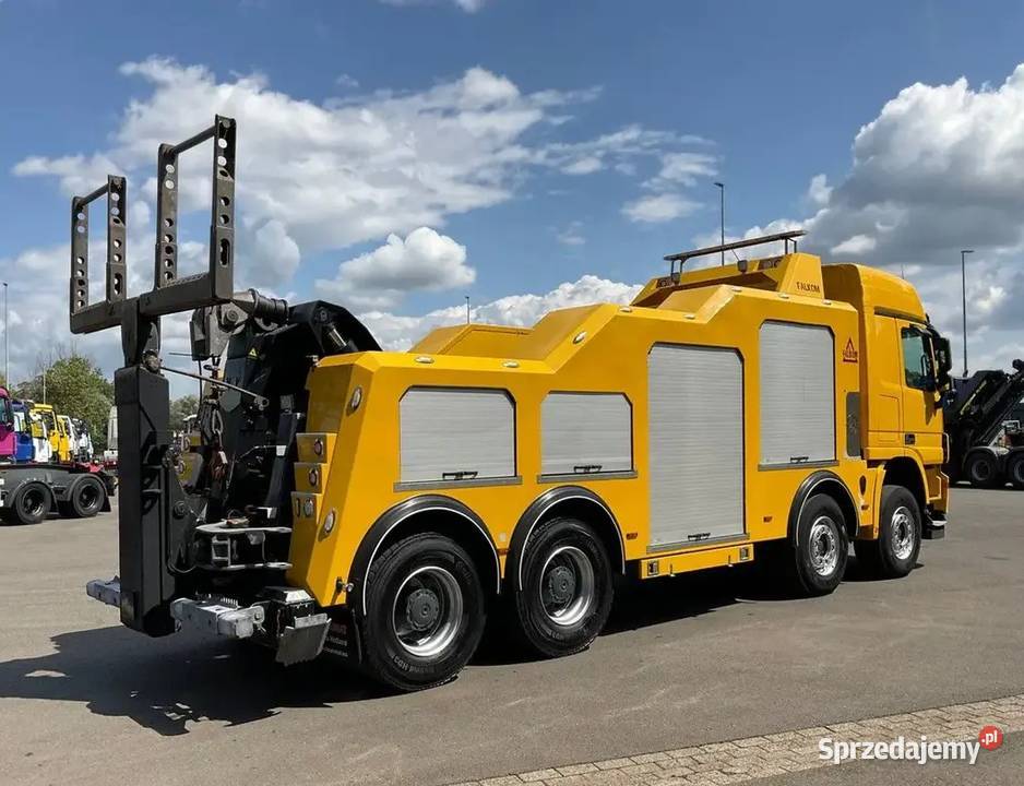 HOLOWNIK 8X4 4osiowy Mercedes pomoc drogowa Warszawa