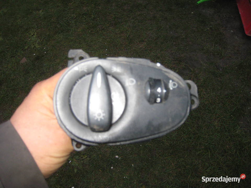 Włącznik przełącznik świateł Ford Focus mk1 9804