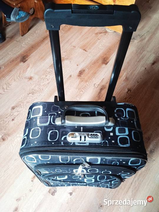 Walizka kabinowa na kółkach Walizki, torby, gąbki Kraków sprzedam
