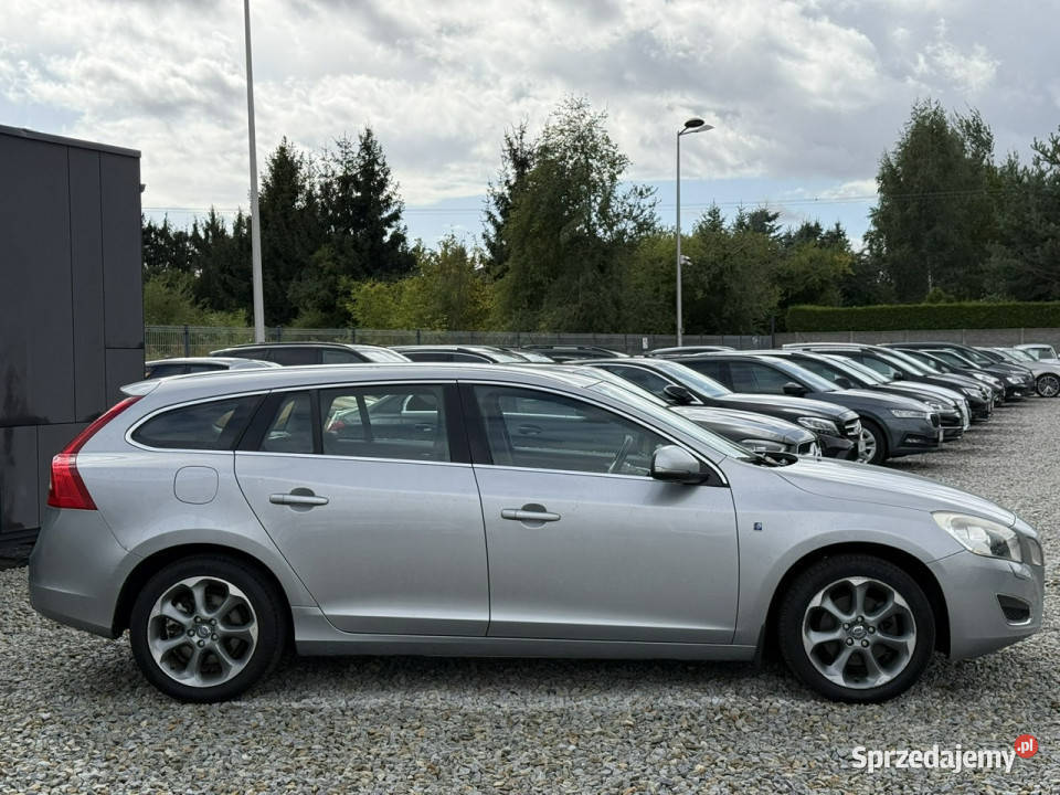 Volvo V60 16 D2 115 2012 skóry climatronic hak centralny zamek