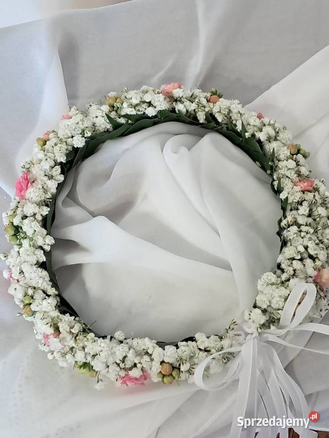 Wianki na komunię z kwiatów żywych Tarnów