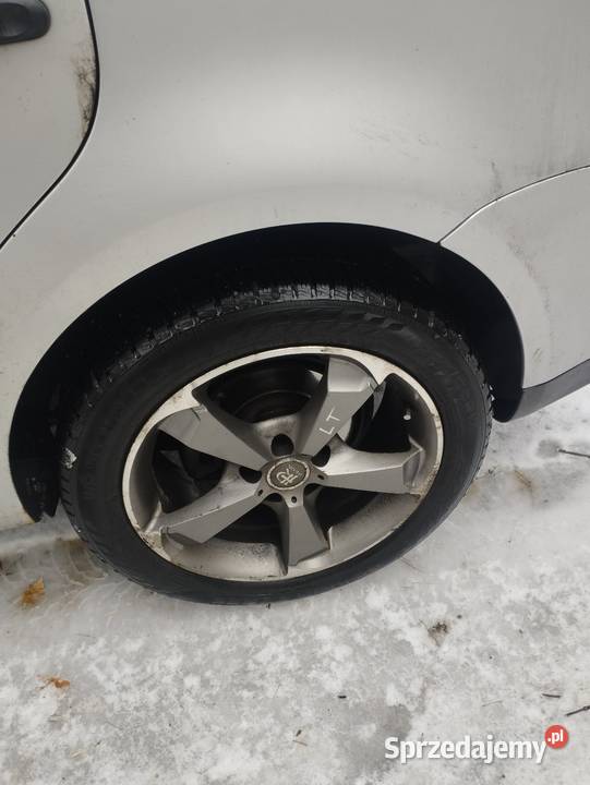 Volkswagen Touran 1 9 TDI 2007 277000 przebieg srebrny lubelskie Parczew