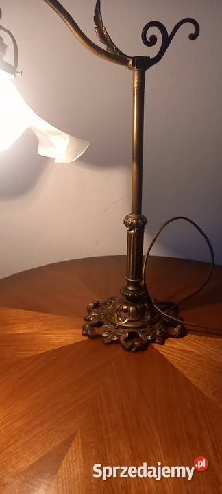 Secesyjna bogato zdobiona lampka z mosiądzu Skierniewice