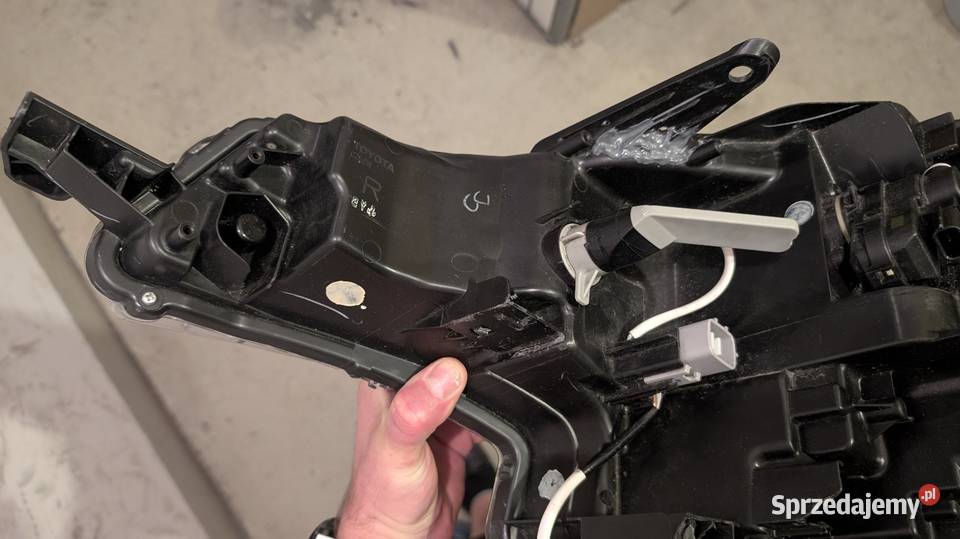 Reflektor lampa przednia toyota avensis t27 Lampy przednie lubelskie Zamość