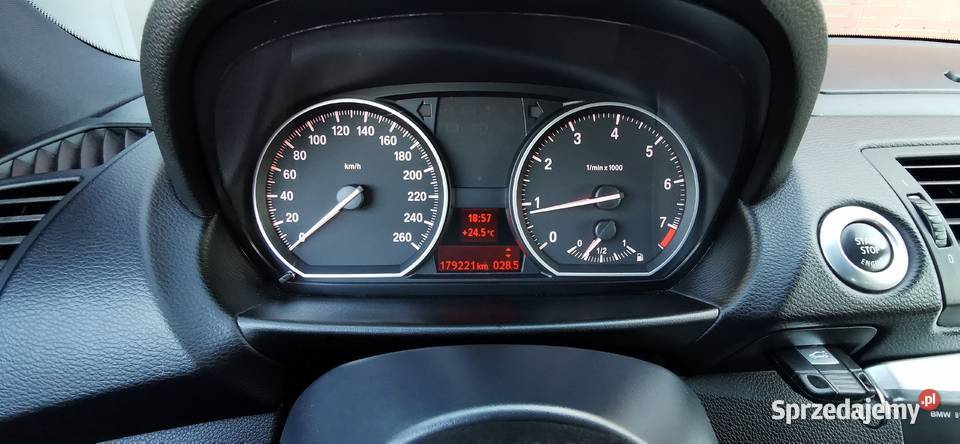 BMW Seria 1 E87 09r 20 170 fabryczny lakier czarny Poznań