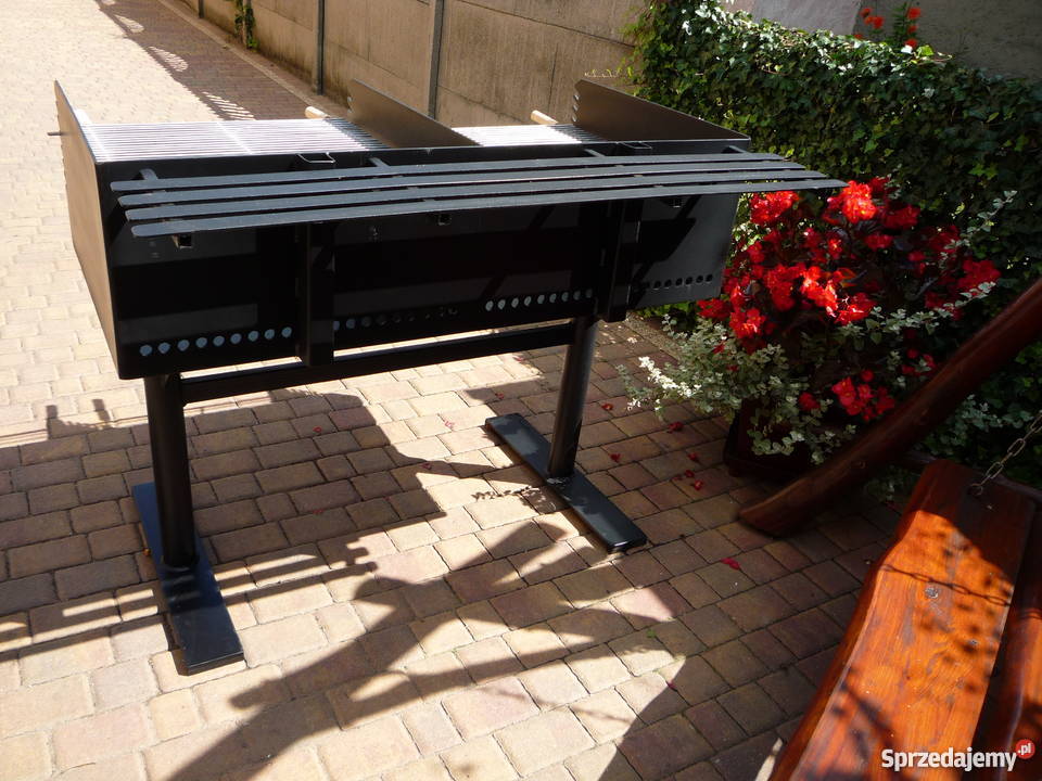 Gastronomiczny grill cateringowy na drzewo