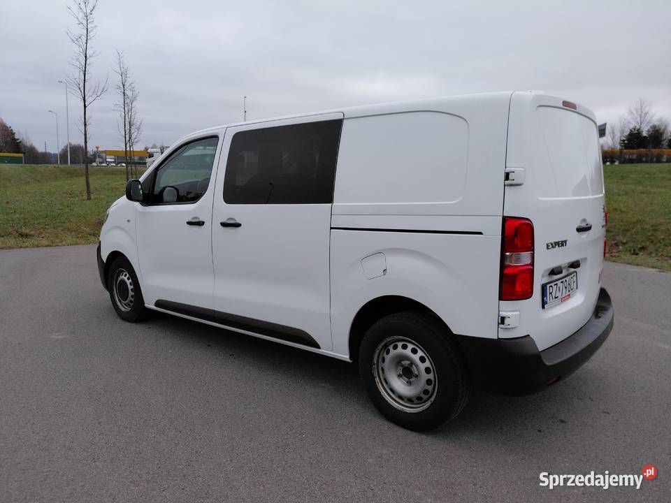 Peugeot Expert Peugeot Expert 20 122 6osobowy Rok produkcji 2021 Rzeszów